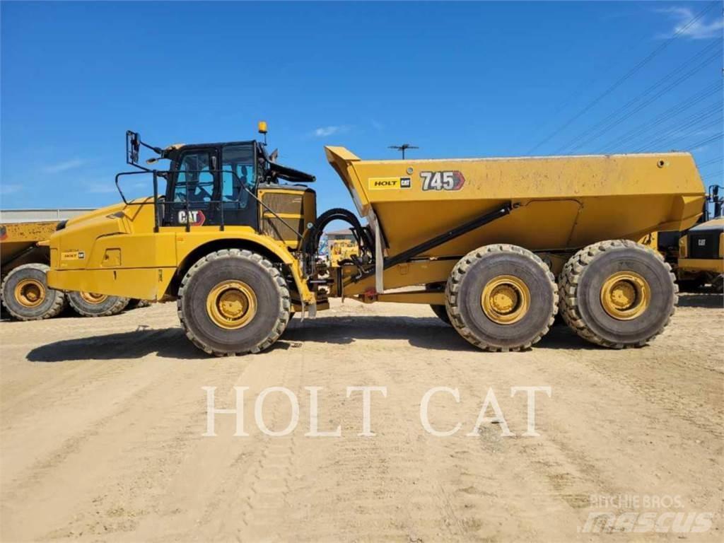 CAT 745 Terrængående lastbiler