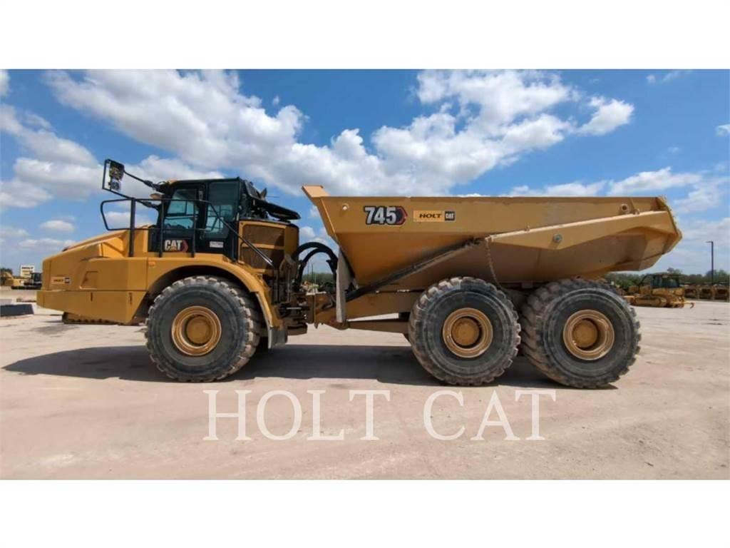 CAT 745 Terrængående lastbiler