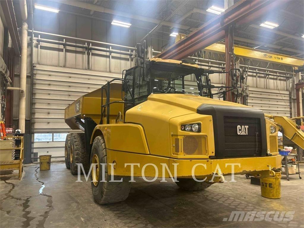 CAT 745 Terrængående lastbiler