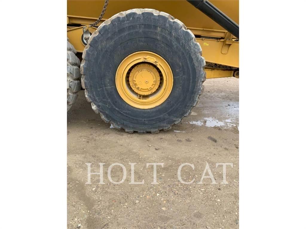 CAT 745 Terrængående lastbiler