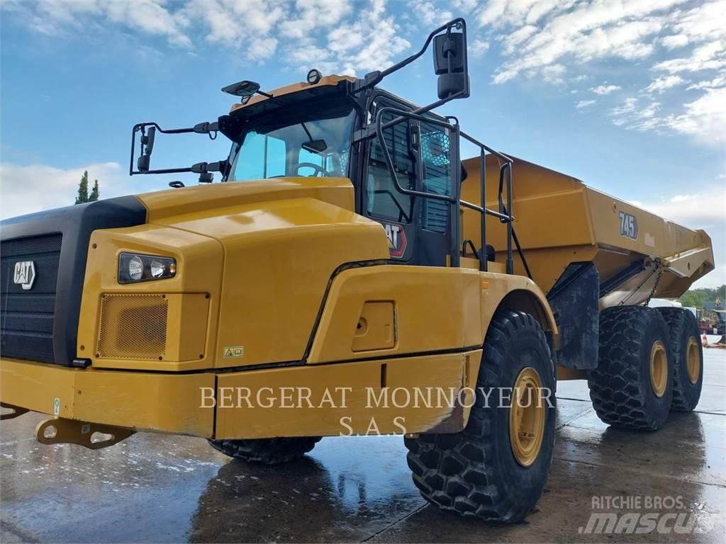 CAT 745 Terrængående lastbiler