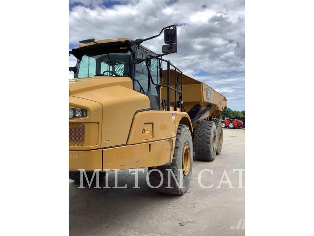 CAT 745 Terrængående lastbiler