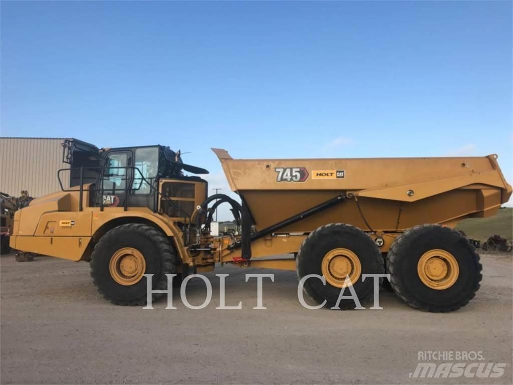 CAT 745 Terrængående lastbiler