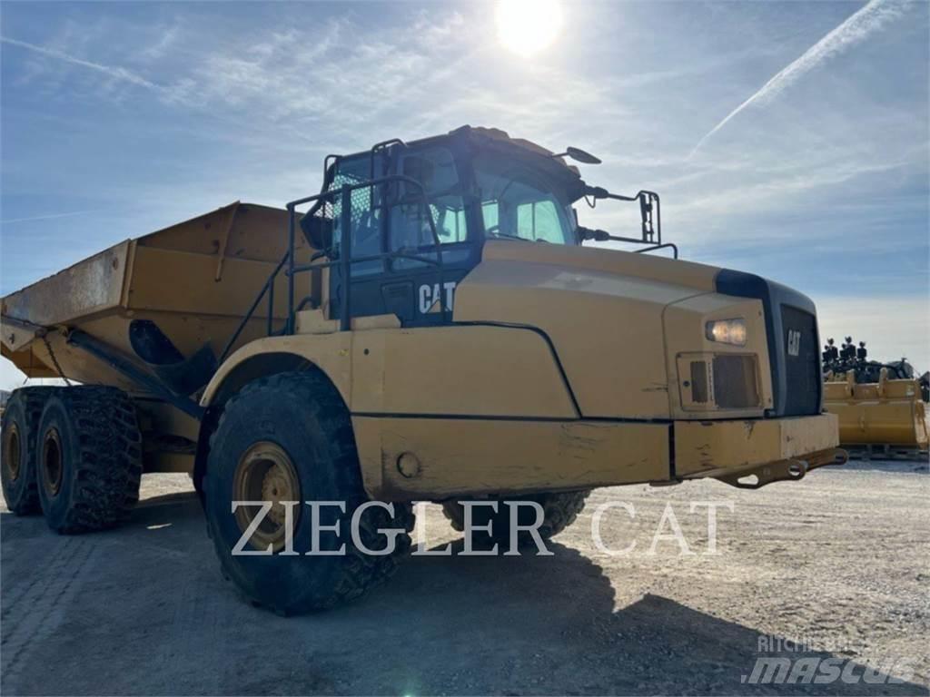 CAT 745 Terrængående lastbiler