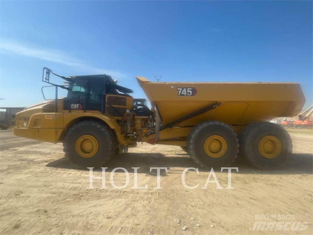 CAT 745 Terrængående lastbiler