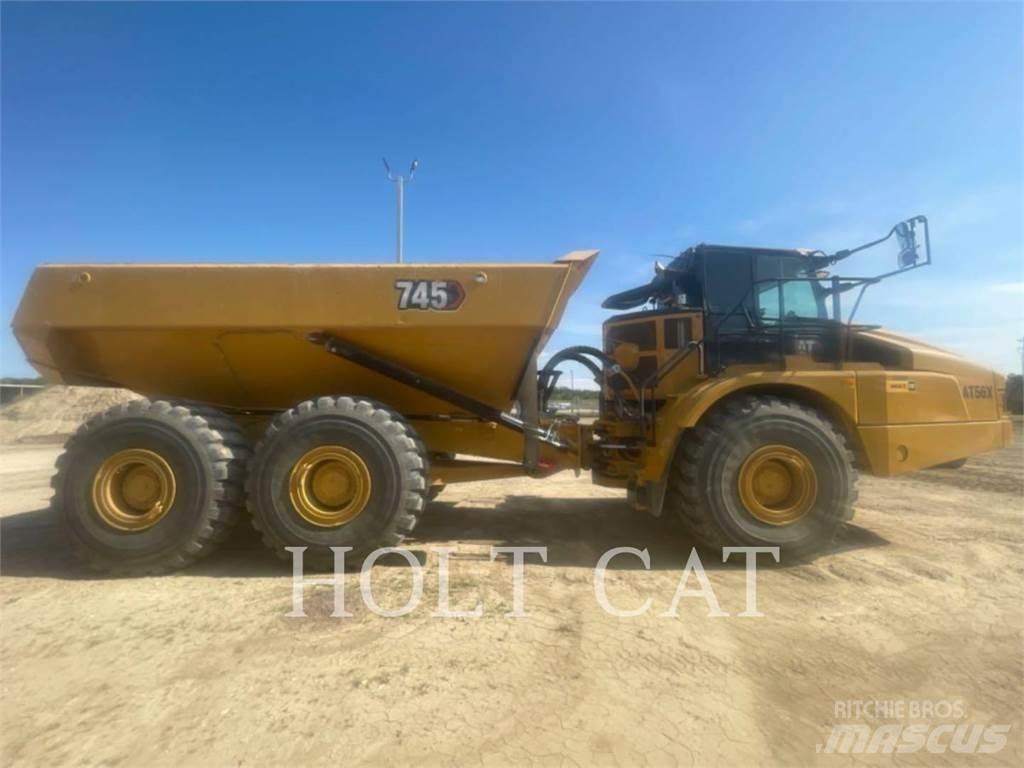 CAT 745 Terrængående lastbiler