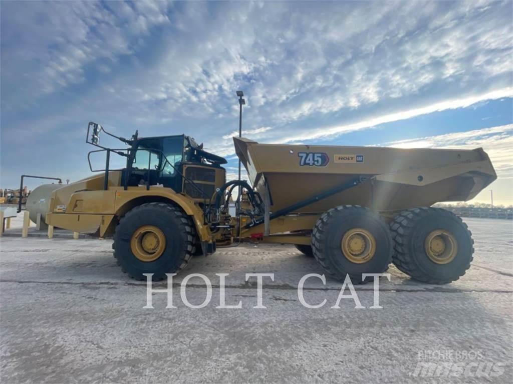CAT 745 Terrængående lastbiler
