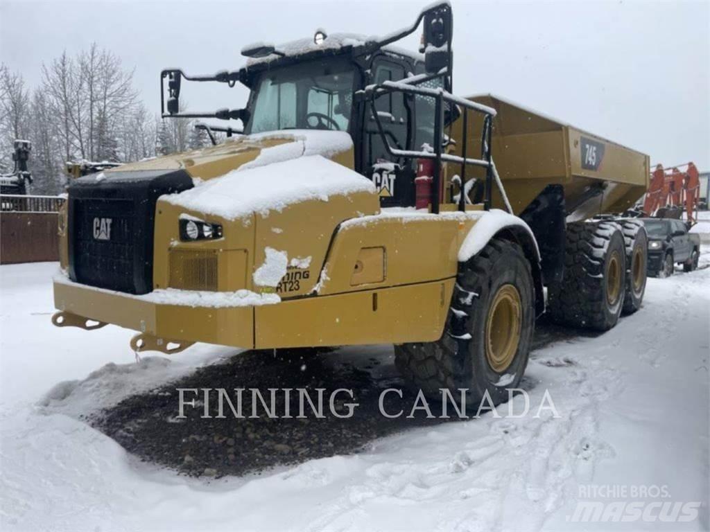 CAT 745 Terrængående lastbiler