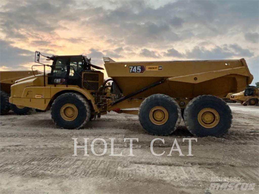CAT 745 Terrængående lastbiler