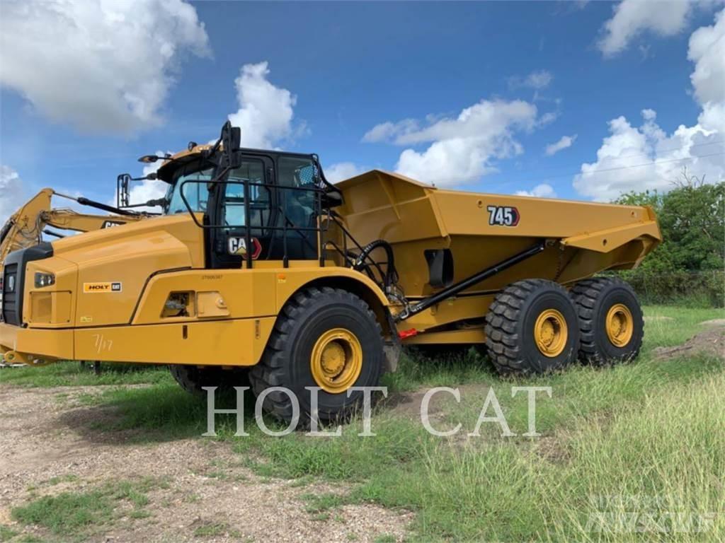 CAT 745 Terrængående lastbiler