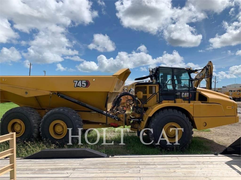 CAT 745 Terrængående lastbiler