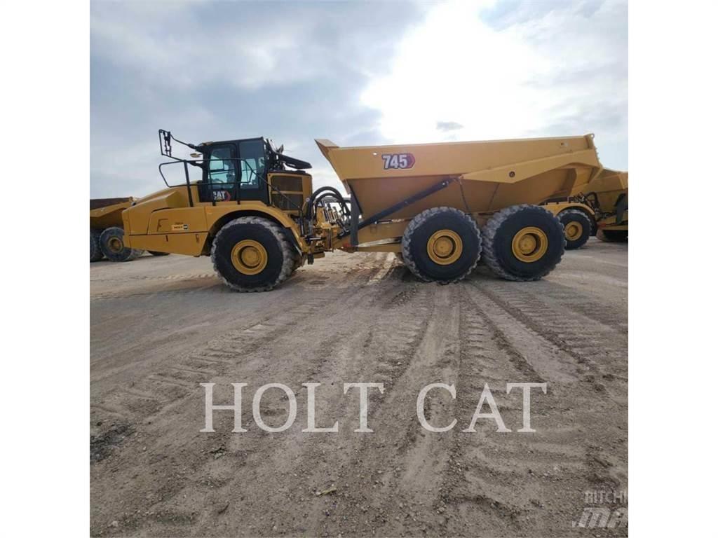 CAT 745 Terrængående lastbiler