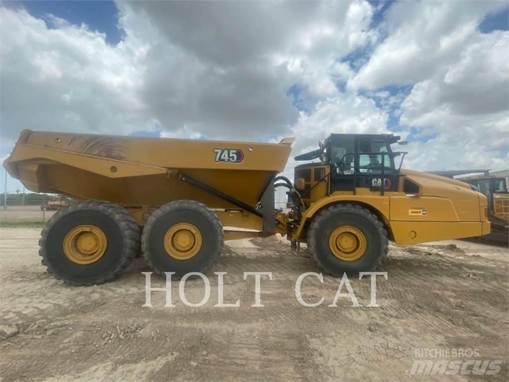 CAT 745 Terrængående lastbiler