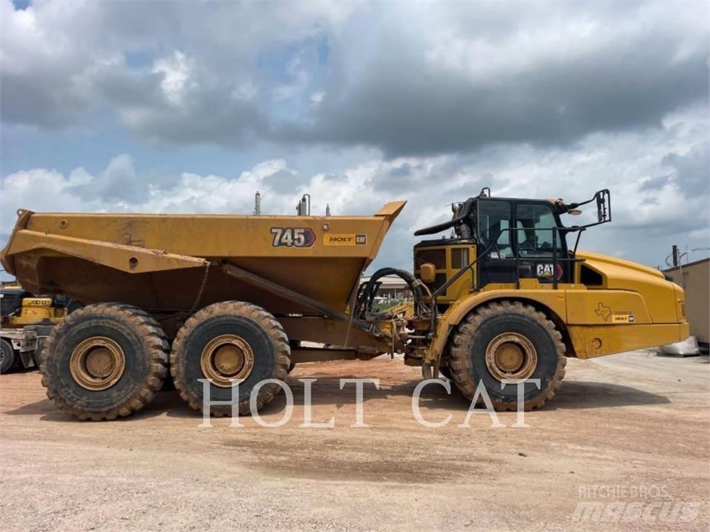CAT 745 Terrængående lastbiler