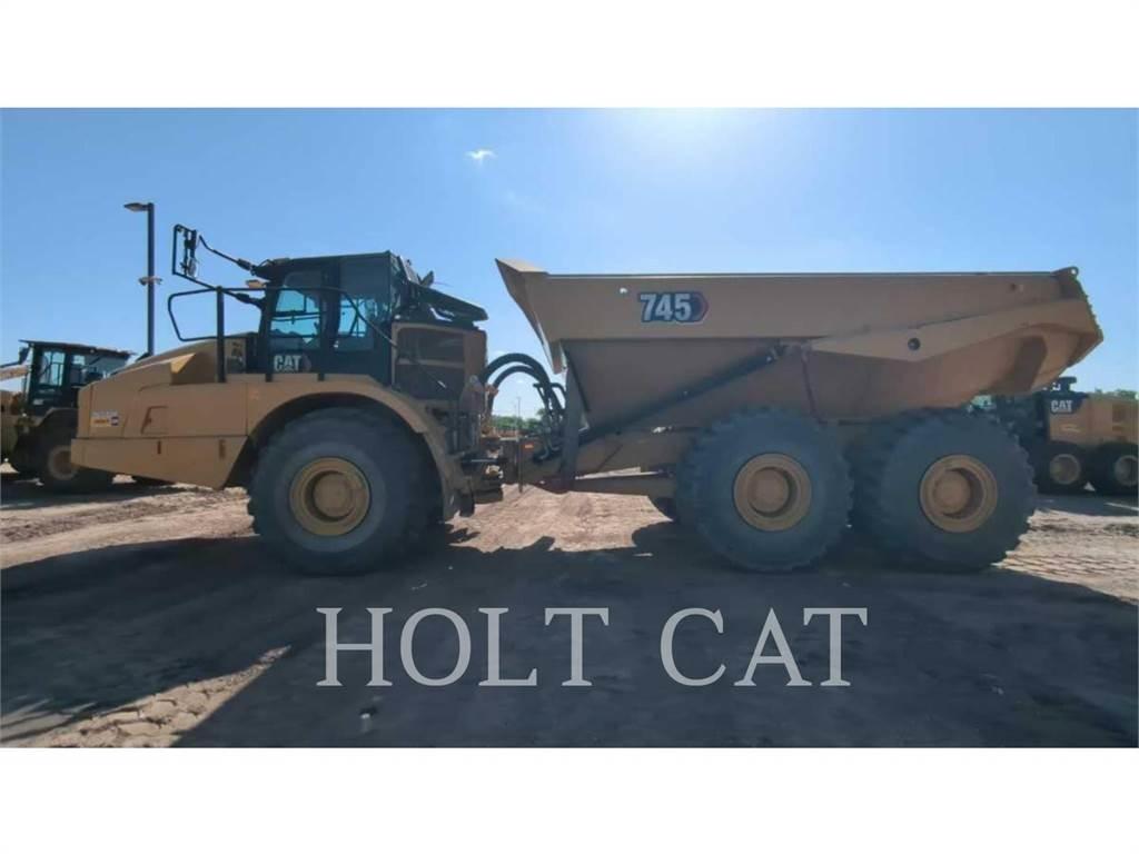 CAT 745 Terrængående lastbiler