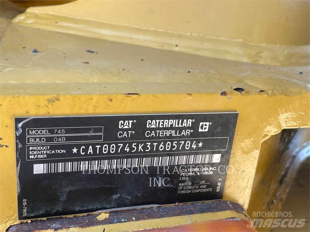 CAT 745 Terrængående lastbiler
