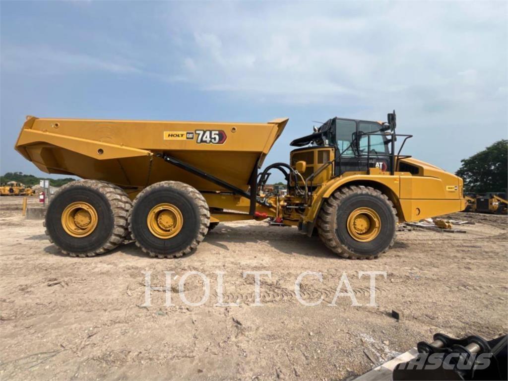 CAT 745 Terrængående lastbiler