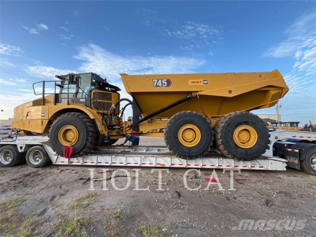 CAT 745 Terrængående lastbiler