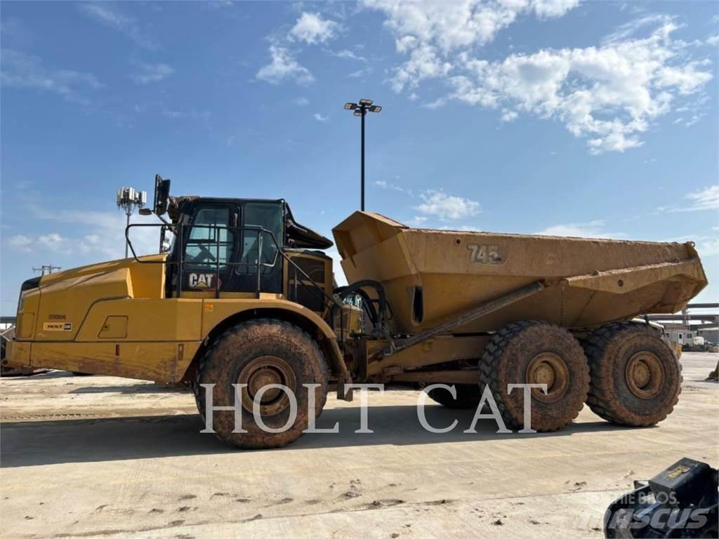 CAT 745 Terrængående lastbiler