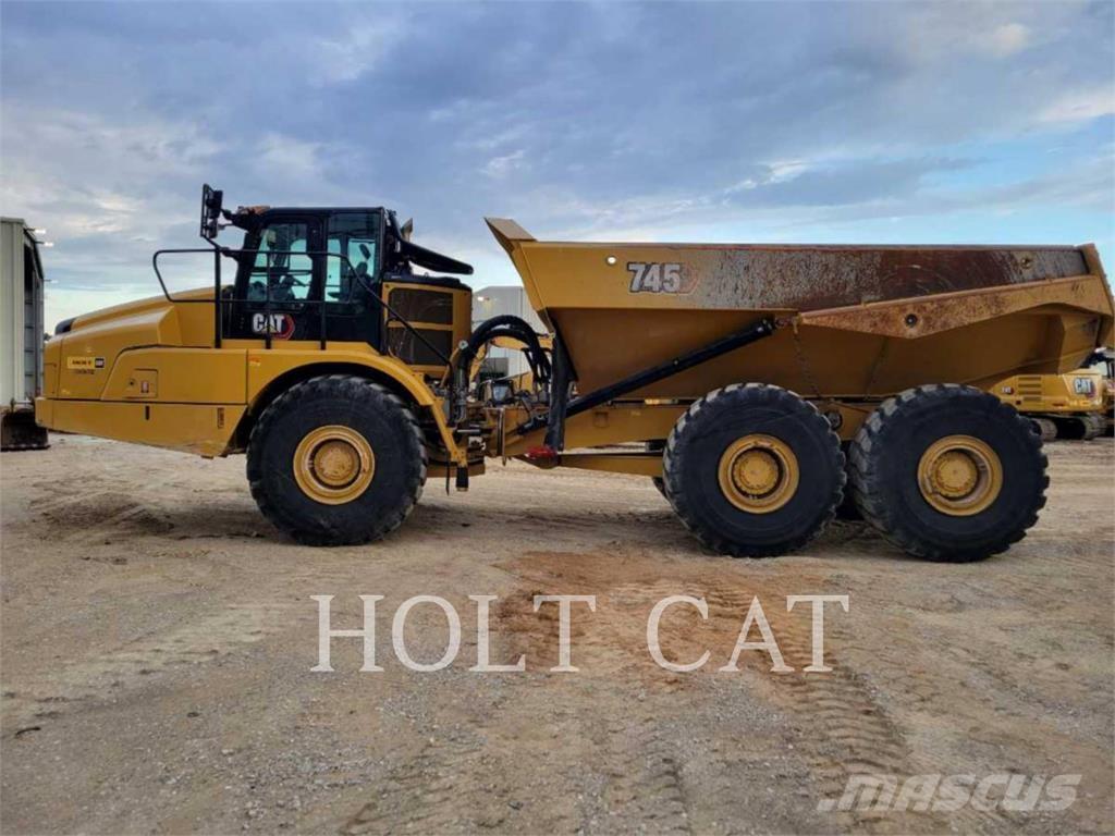 CAT 745 Terrængående lastbiler