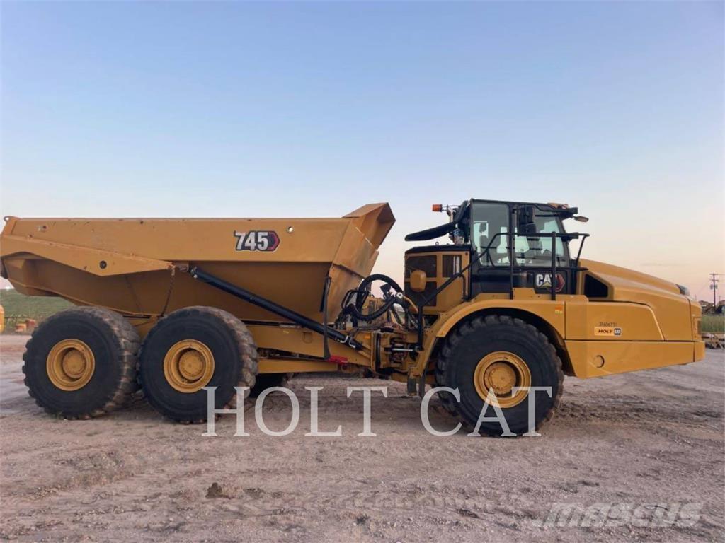 CAT 745 Terrængående lastbiler