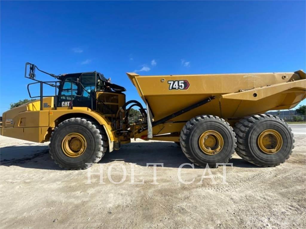 CAT 745 Terrængående lastbiler