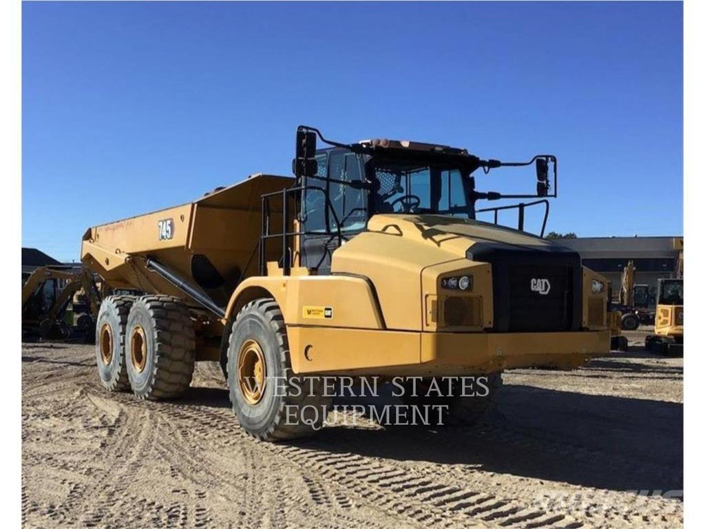 CAT 745 Terrængående lastbiler