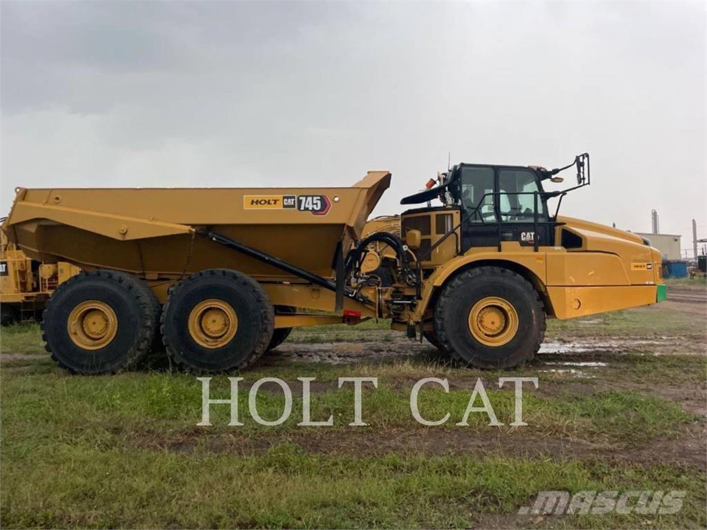CAT 745 Terrængående lastbiler