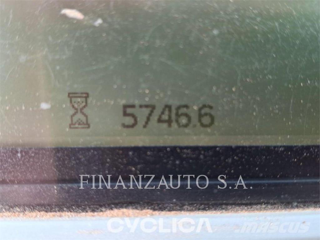 CAT 745 Terrængående lastbiler