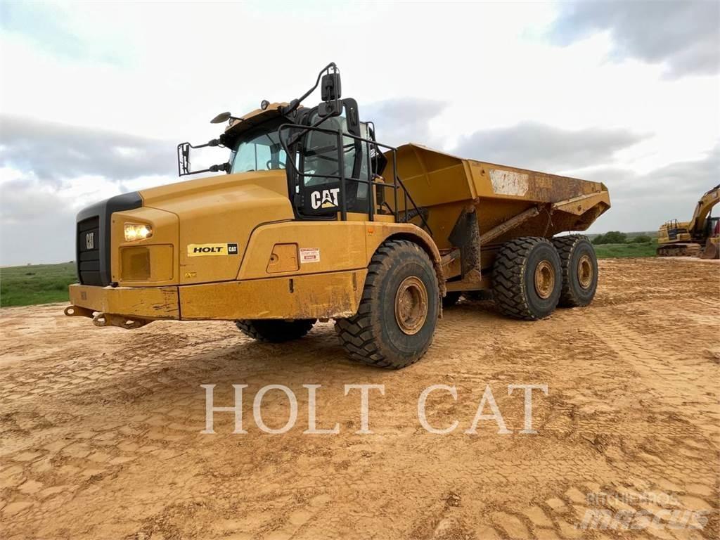 CAT 745-04 Terrængående lastbiler
