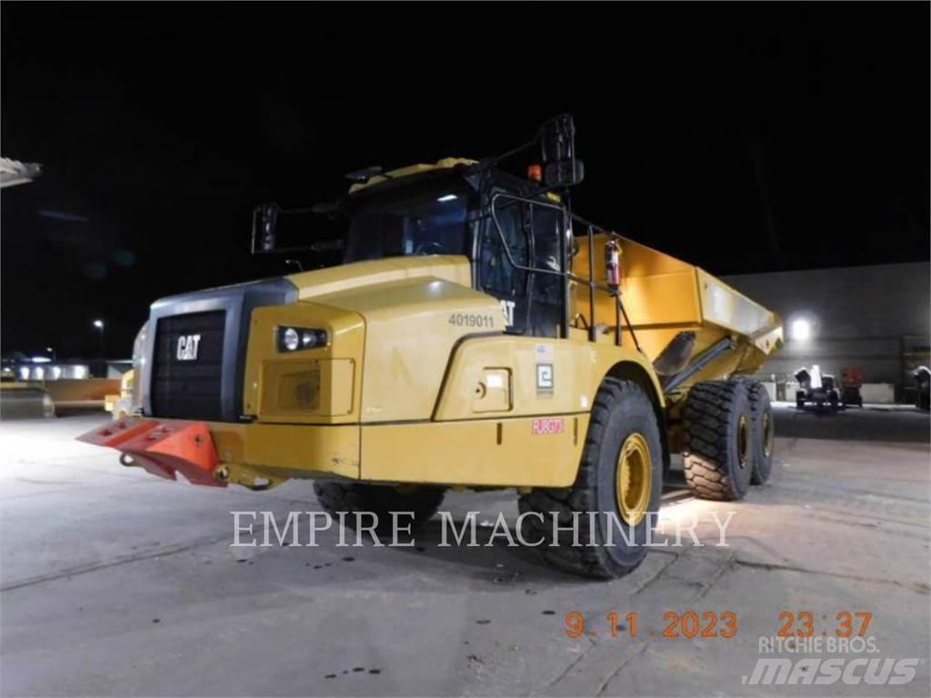 CAT 745-04 Terrængående lastbiler