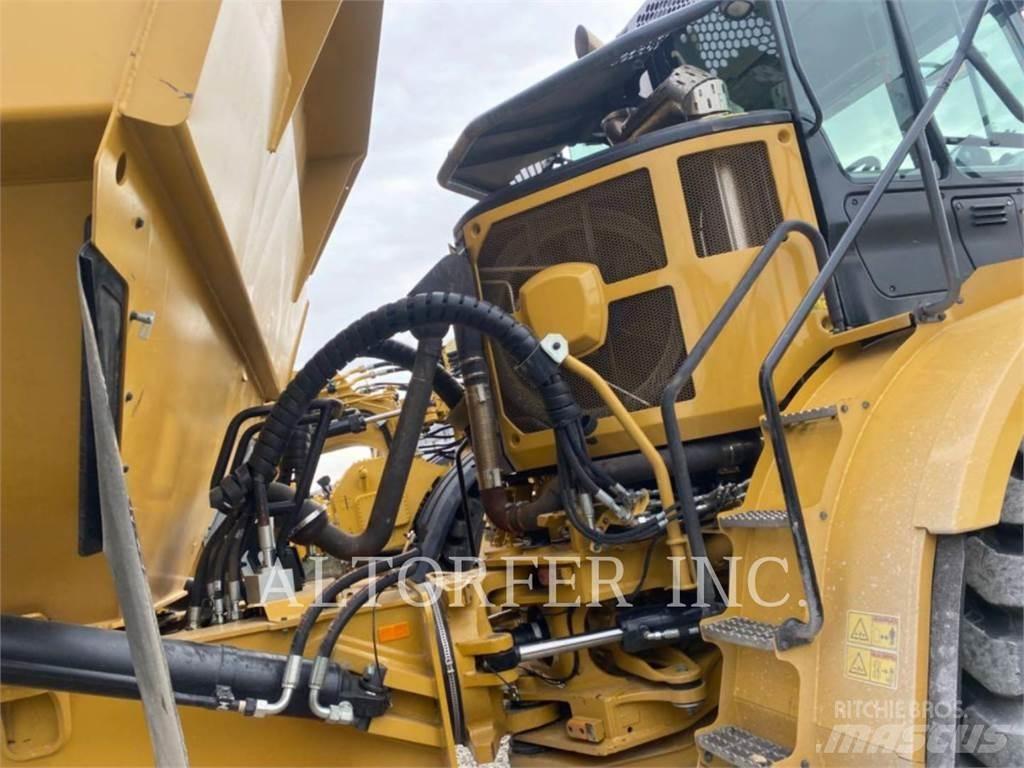 CAT 745-04 Terrængående lastbiler