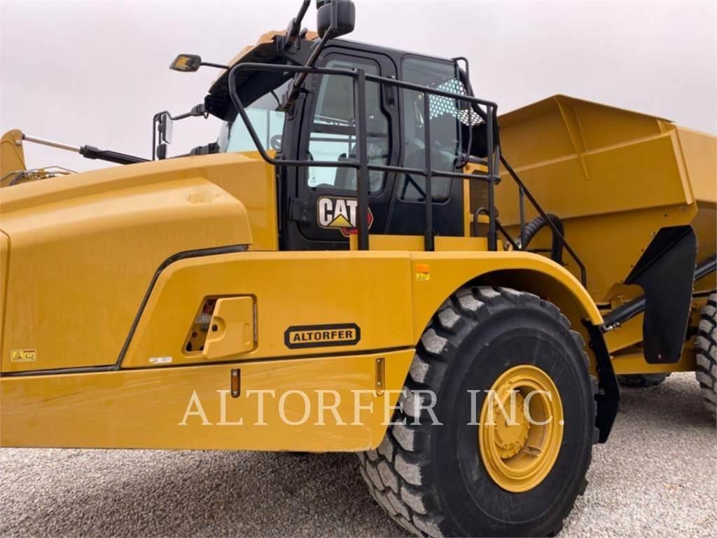 CAT 745-04 Terrængående lastbiler