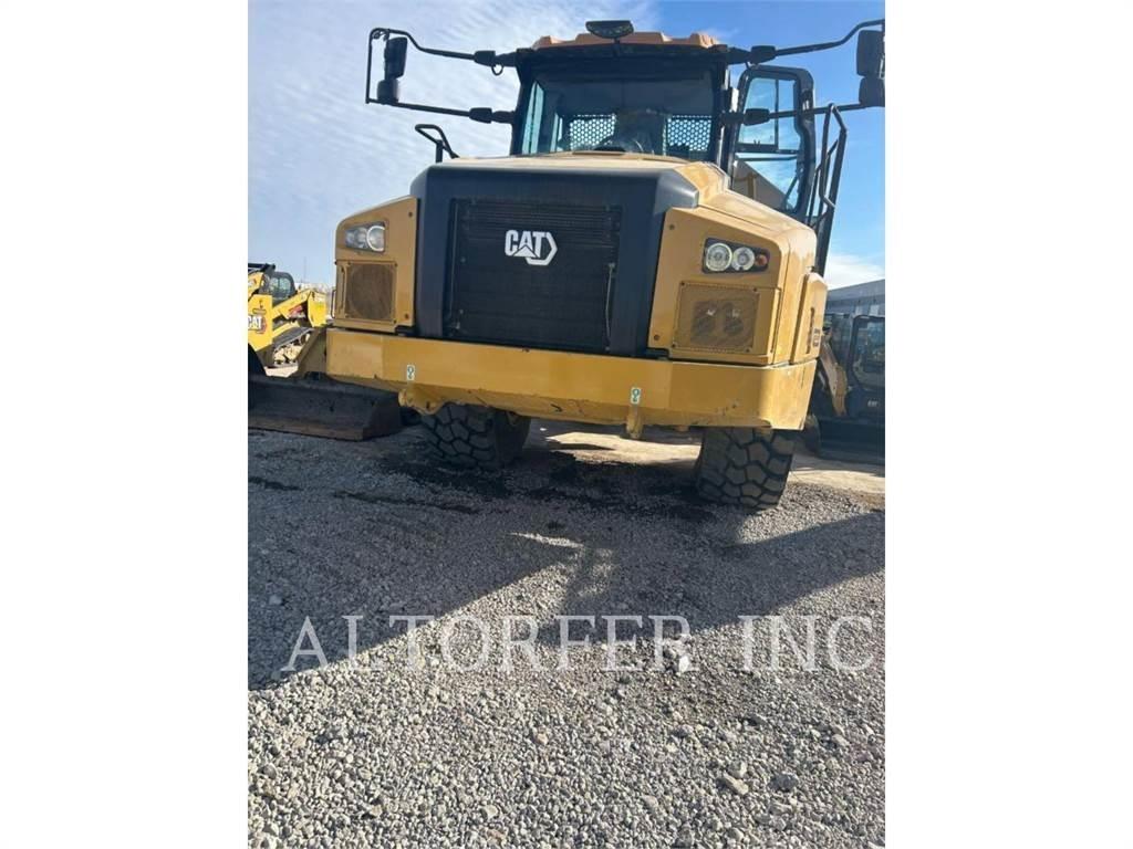CAT 745-04 Terrængående lastbiler