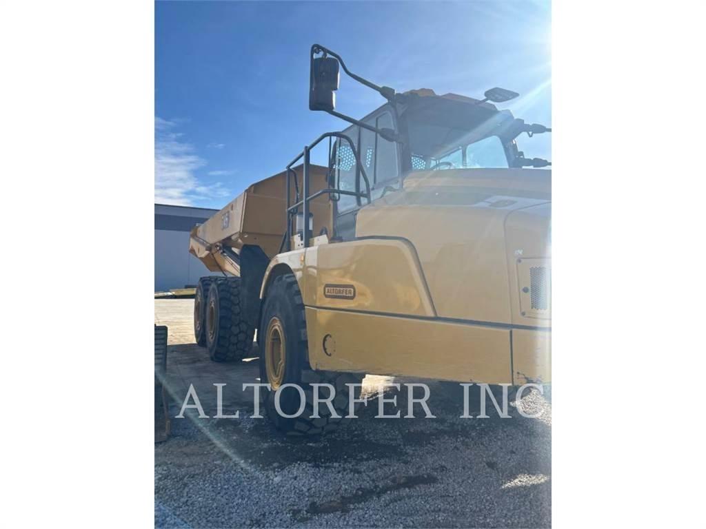 CAT 745-04 Terrængående lastbiler