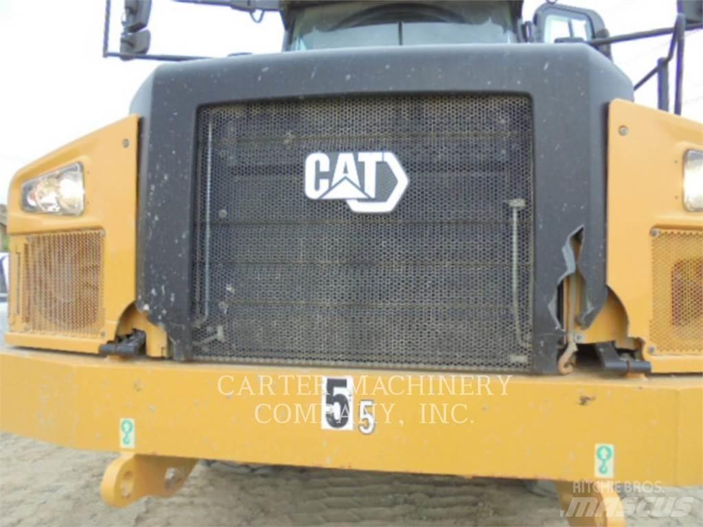 CAT 745-04 Terrængående lastbiler