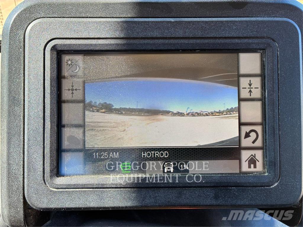 CAT 745-04 Terrængående lastbiler