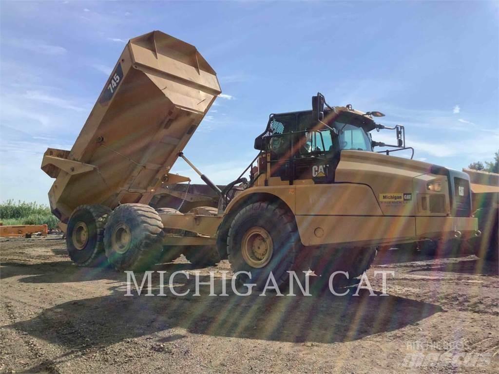 CAT 745 T Terrængående lastbiler