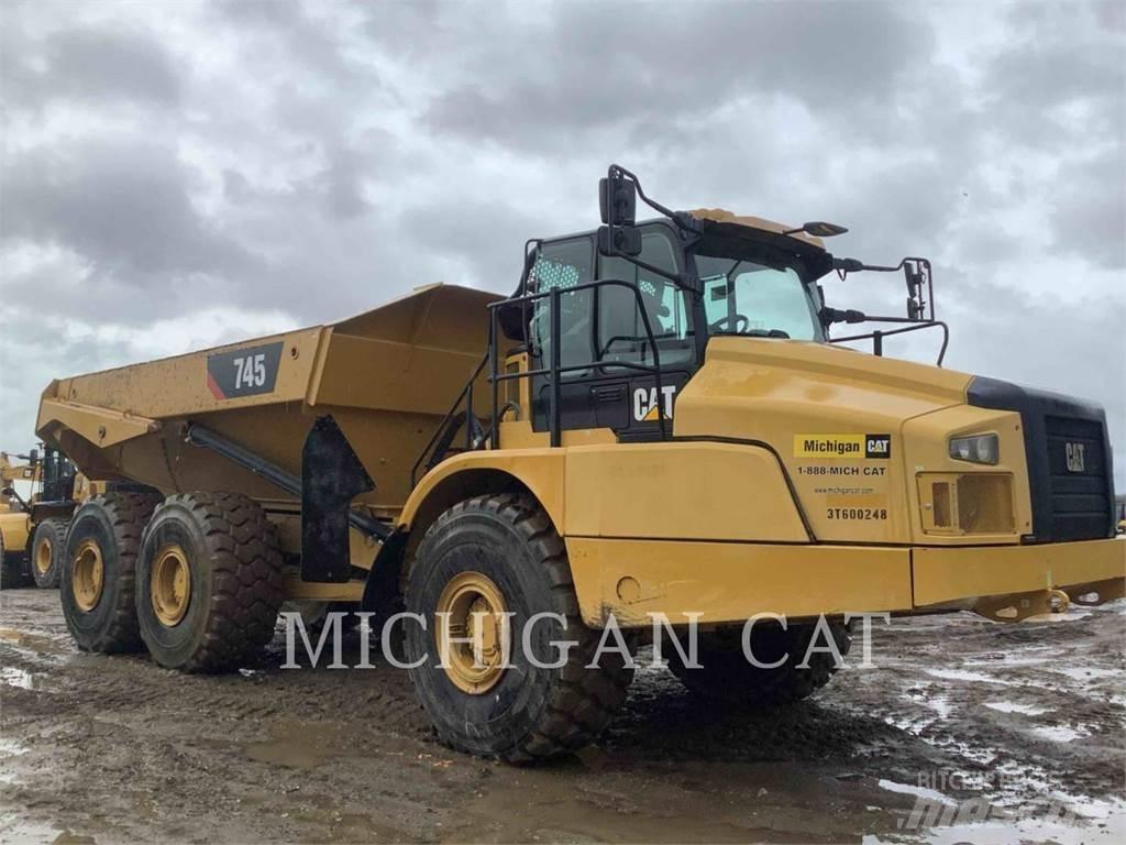 CAT 745 T Terrængående lastbiler