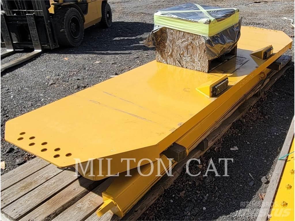 CAT 745 TAILGATE Chassis og suspension