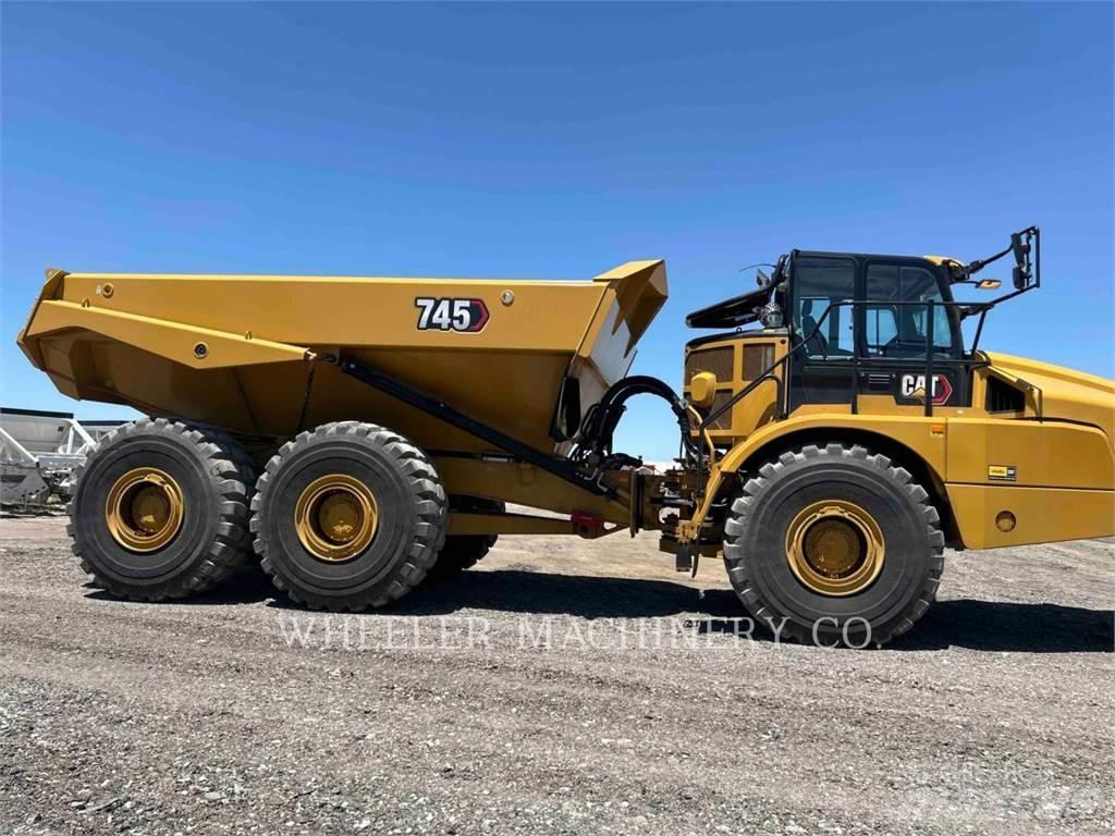 CAT 745 TG Terrængående lastbiler