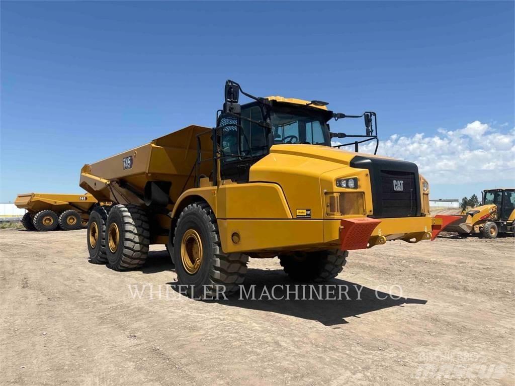 CAT 745 TG Terrængående lastbiler