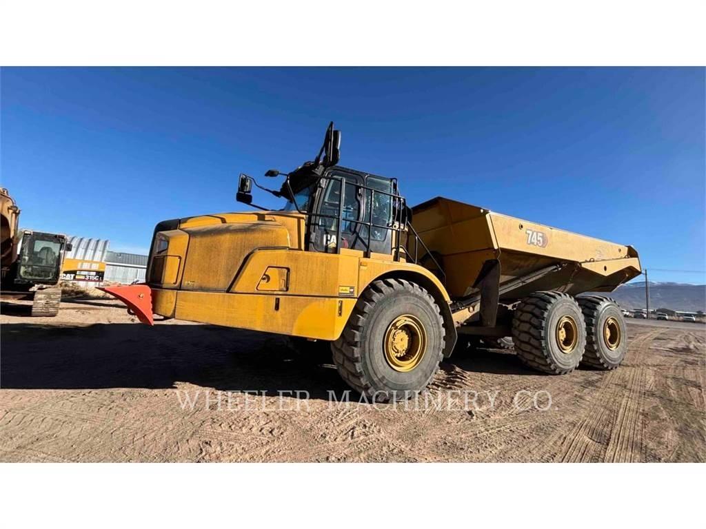 CAT 745 TG Terrængående lastbiler
