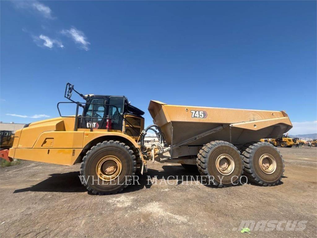 CAT 745 TG Terrængående lastbiler