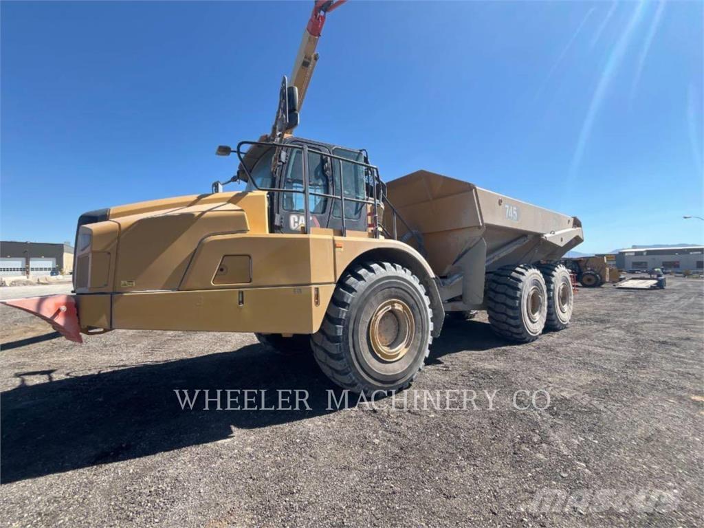 CAT 745 TG Terrængående lastbiler
