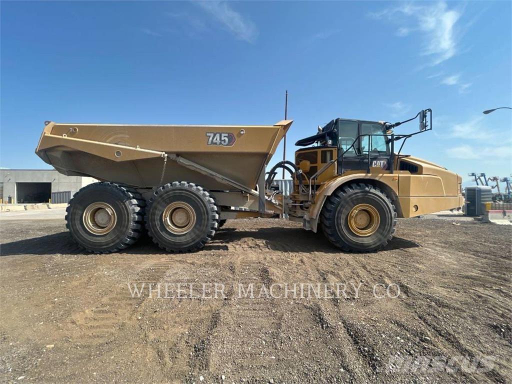 CAT 745 TG Terrængående lastbiler