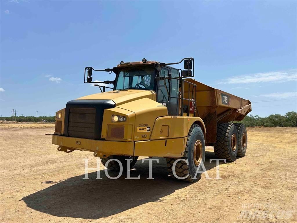 CAT 74504 Terrængående lastbiler