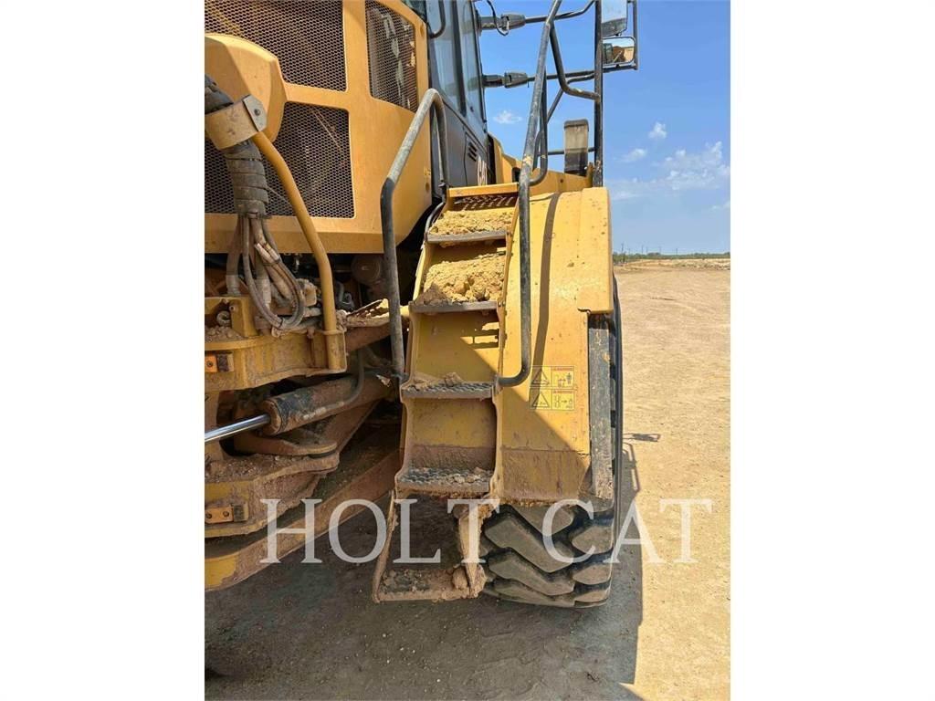 CAT 74504 Terrængående lastbiler