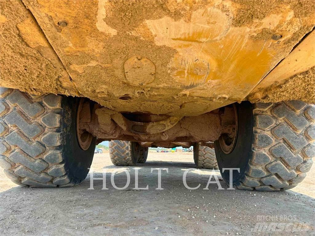 CAT 74504 Terrængående lastbiler