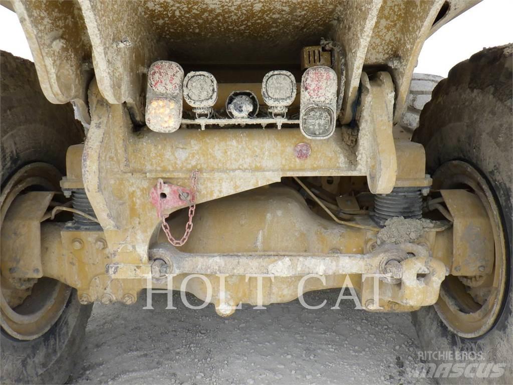 CAT 74504 Terrængående lastbiler